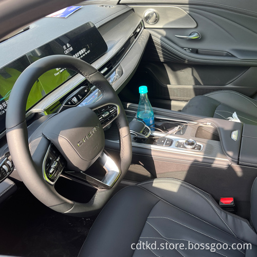 2022 Бензиновый автомобиль CHERY ARRIZO 8 DCT У вас седаны.